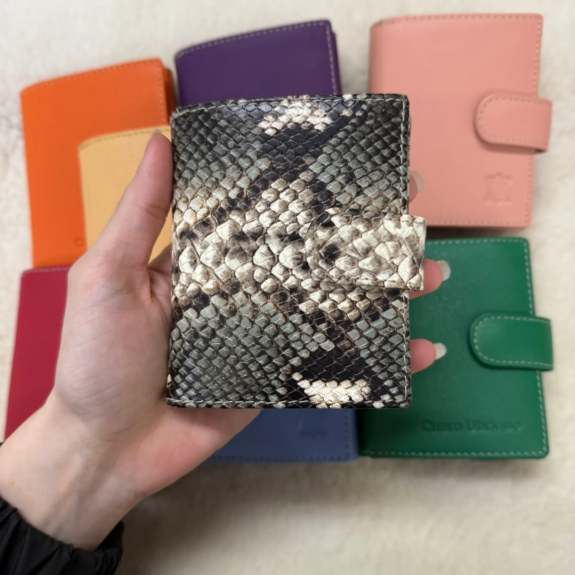 Cartera Compacta 3 en 1 de Cuero – Monedero, Tarjetero y Billetero-Mini