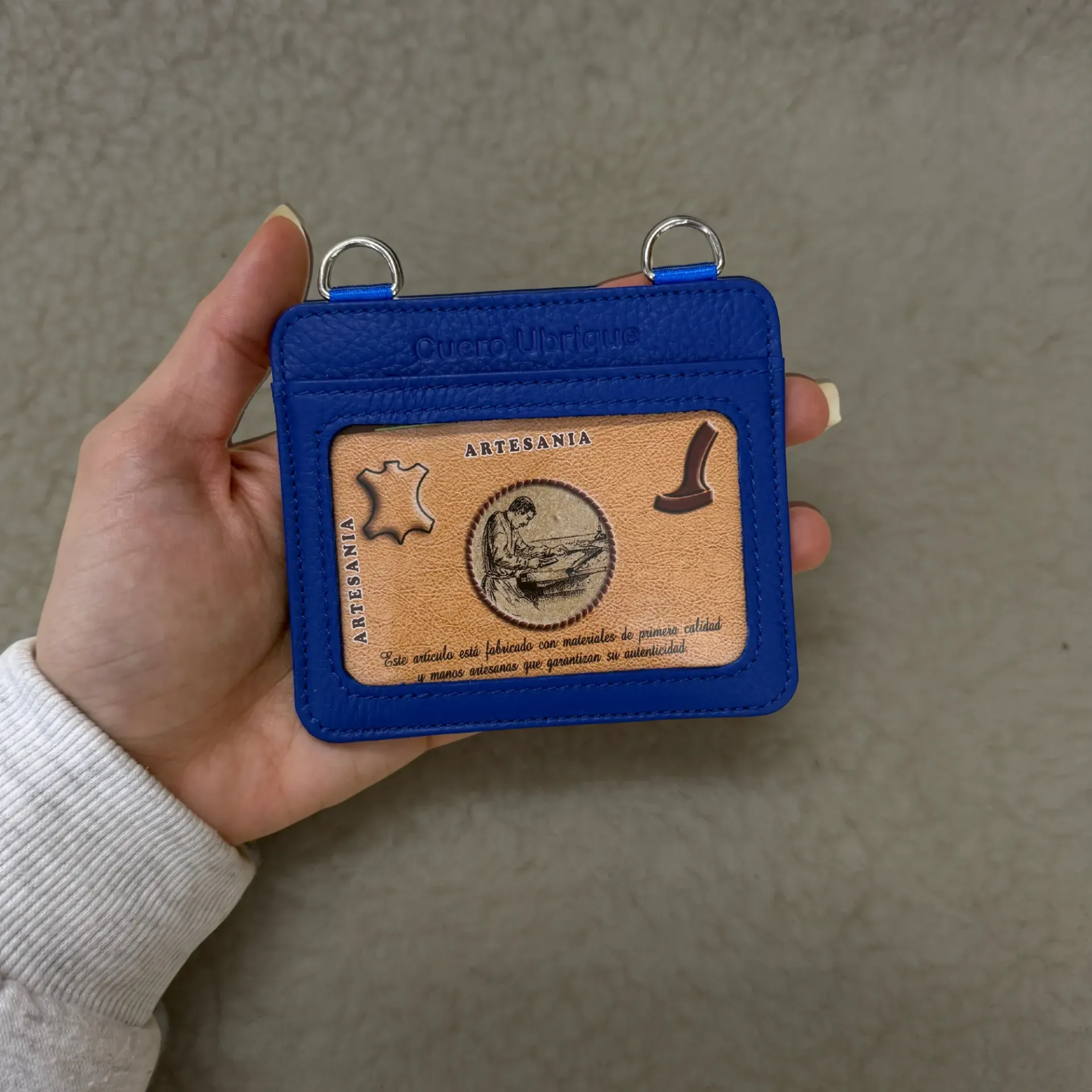 Porta Carnet de Cuero con Ventana – Porta Credencial para Colgar – Hecho en Ubrique