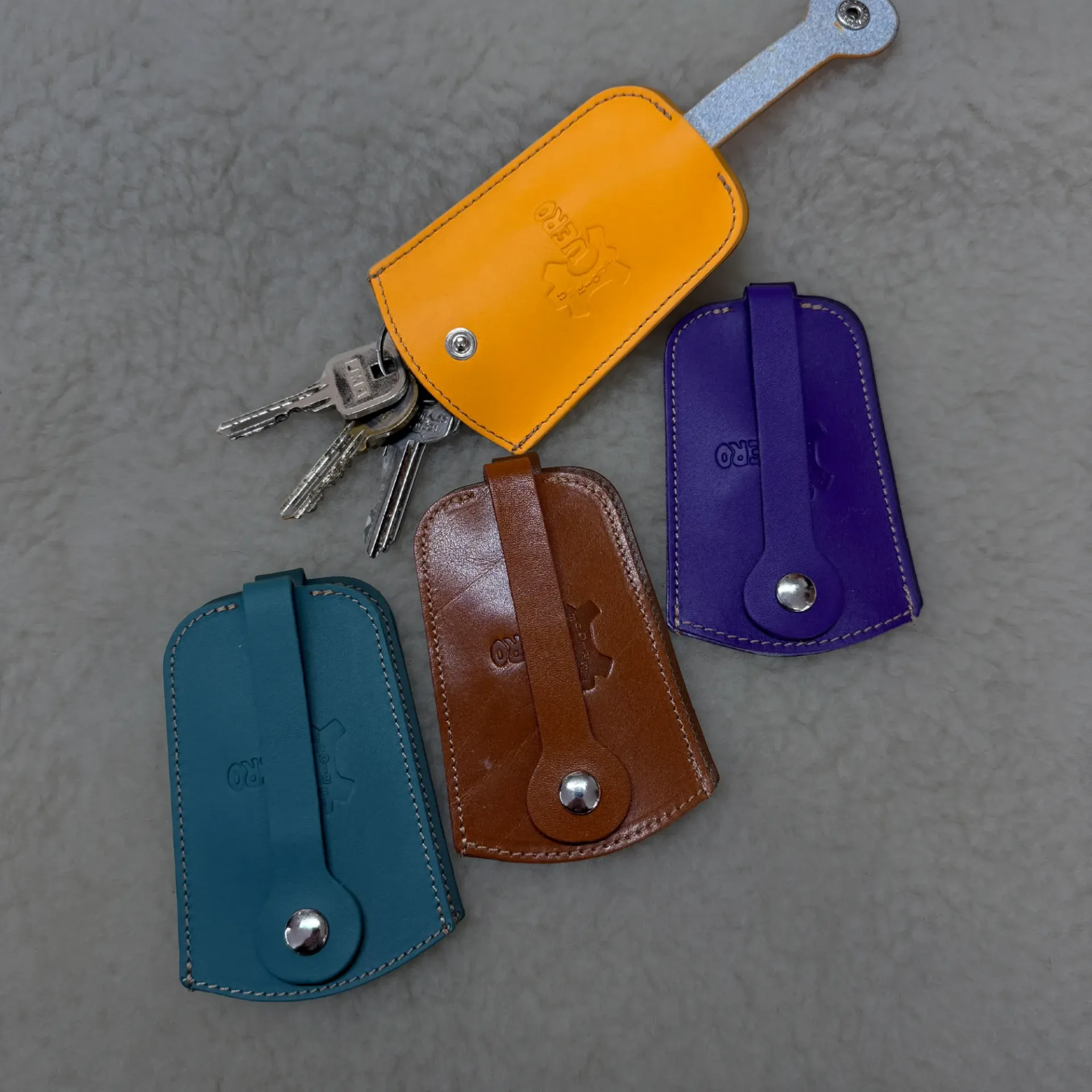 Llavero Organizador de Cuero – Funda Porta Llaves Compacta